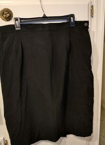 Elisabeth black, silk, lined, elastic sides, pencil skirt